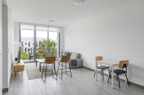 Northeast 7th Avenue, Miami, FL - Gallery - 6