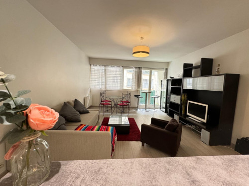 70 m² 2 rooms flat 15mn walk from Tour Eiffel in a peaceful district