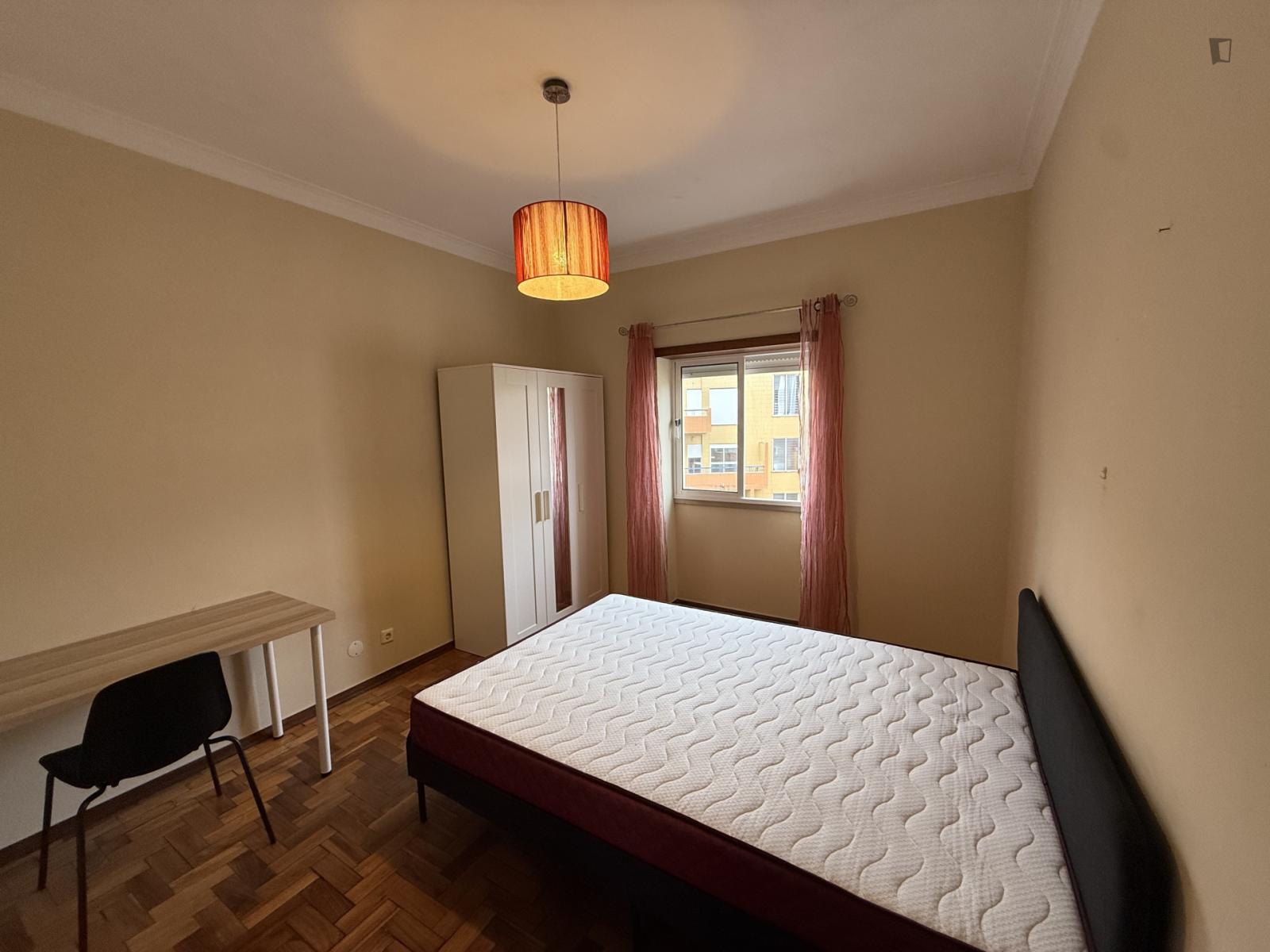  Exciting Single Bedroom Close To Faculty Of Medicine Of The University Of Coimbra  -  Exciting Single Bedroom close to Faculty of Medicine of the University of Coimbra  - Gallery -  1