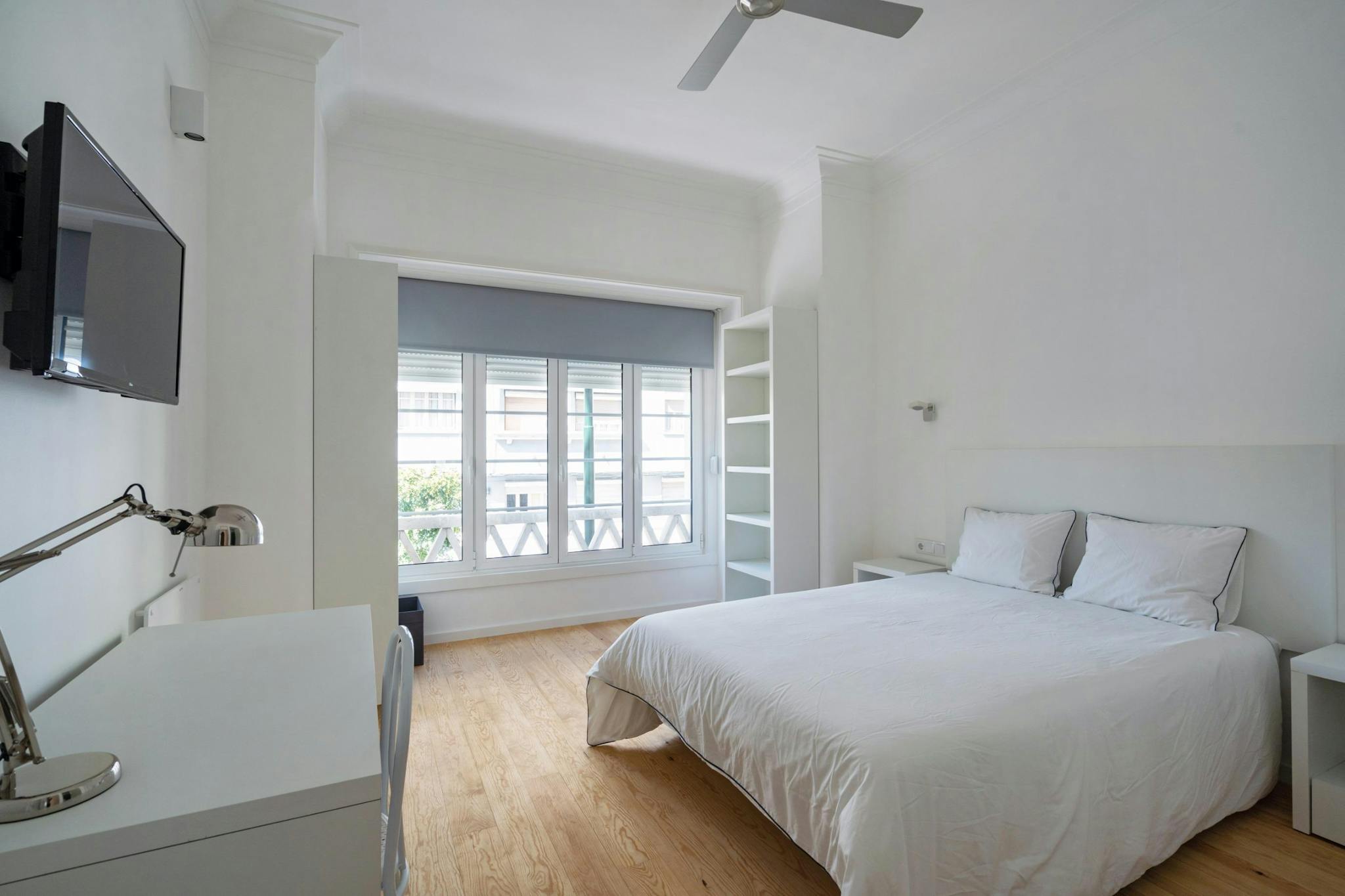 Private Room - Avenida Cinco de Outubro, Lisbon - Gallery - 1