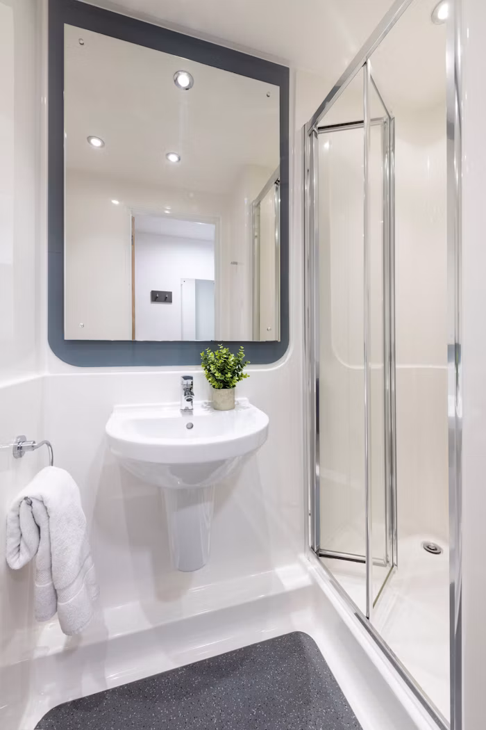 En-Suite Bronze - 3