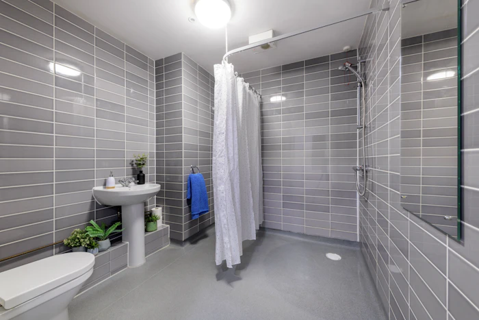  En-Suite Bronze - Accessible  -  The Towpath Roost  - Gallery -  2