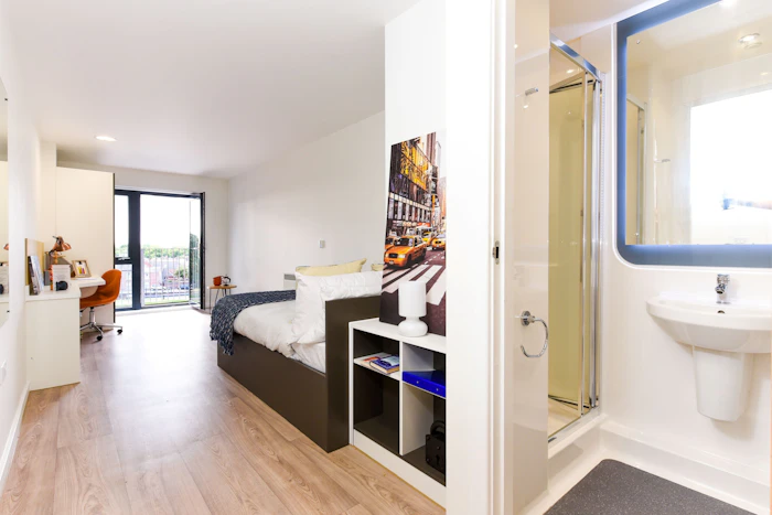  En-Suite Bronze - Balcony  -  The Towpath Roost  - Gallery -  5