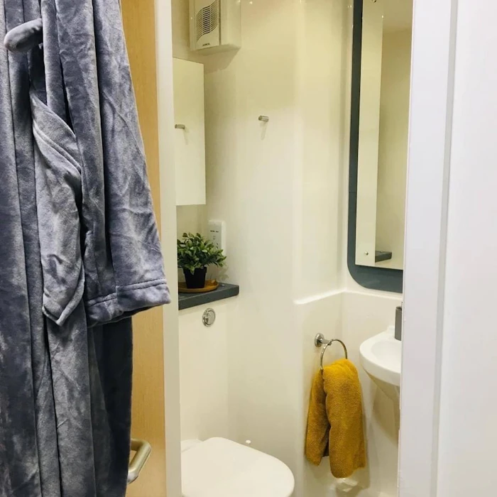  En-Suite Bronze - Balcony  -  The Towpath Roost  - Gallery -  2