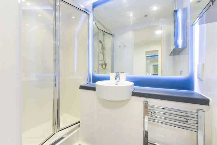  En-Suite Platinum - Waterfront  -  The Towpath Roost  - Gallery -  7