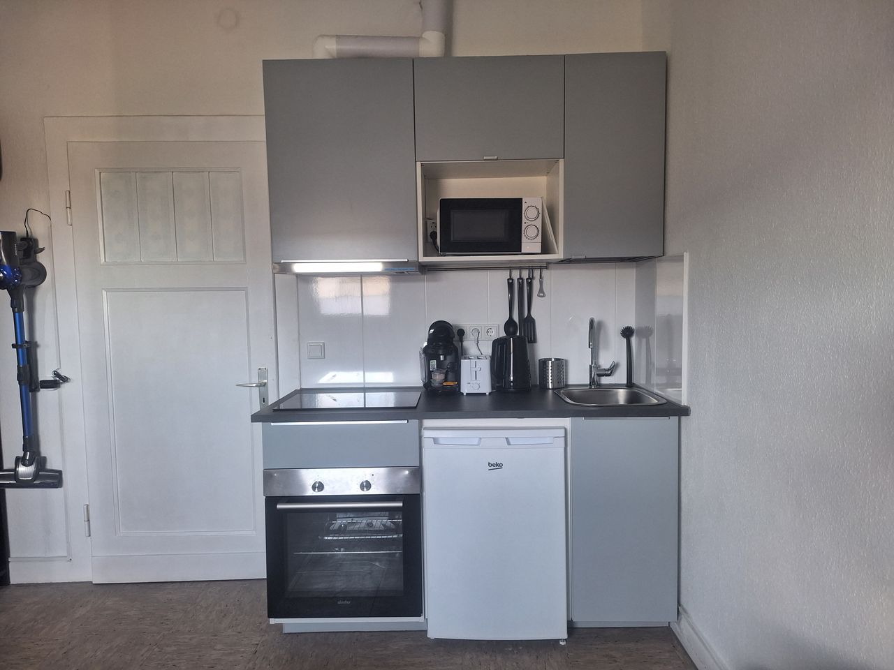 Furnished studio apartment approx. 1.9 km from Essen Central Station