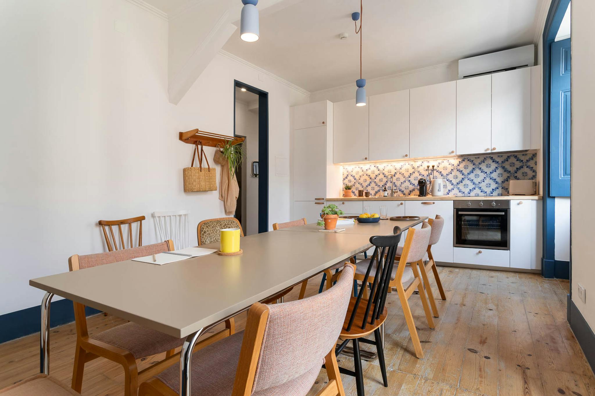  Entire Place  -  Rua Álvaro Coutinho, Lisbon  - Gallery -  1