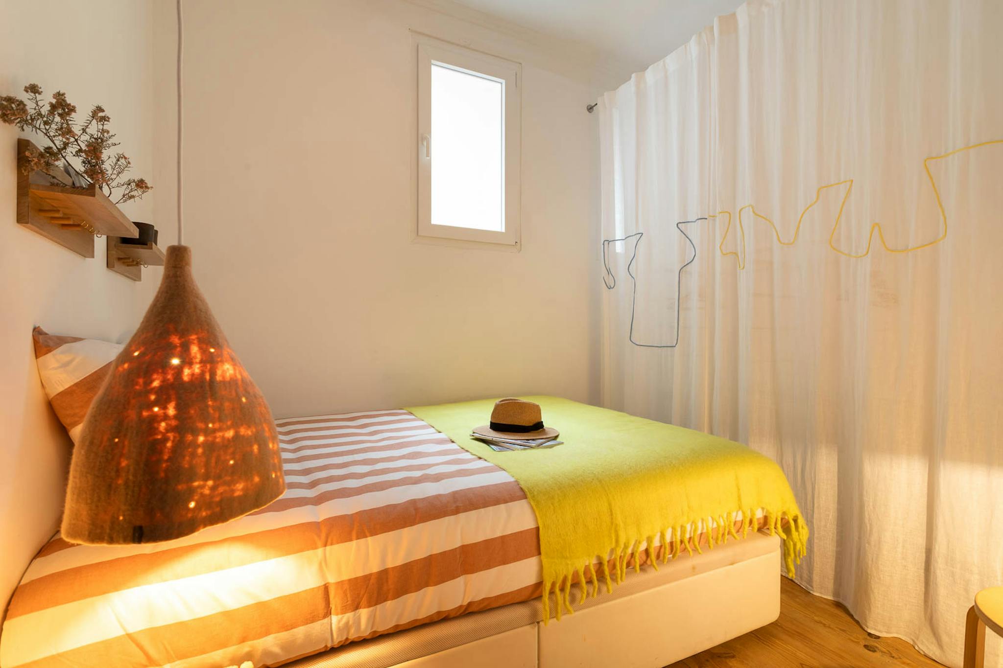  Private Room  -  Rua Álvaro Coutinho, Lisbon  - Gallery -  1