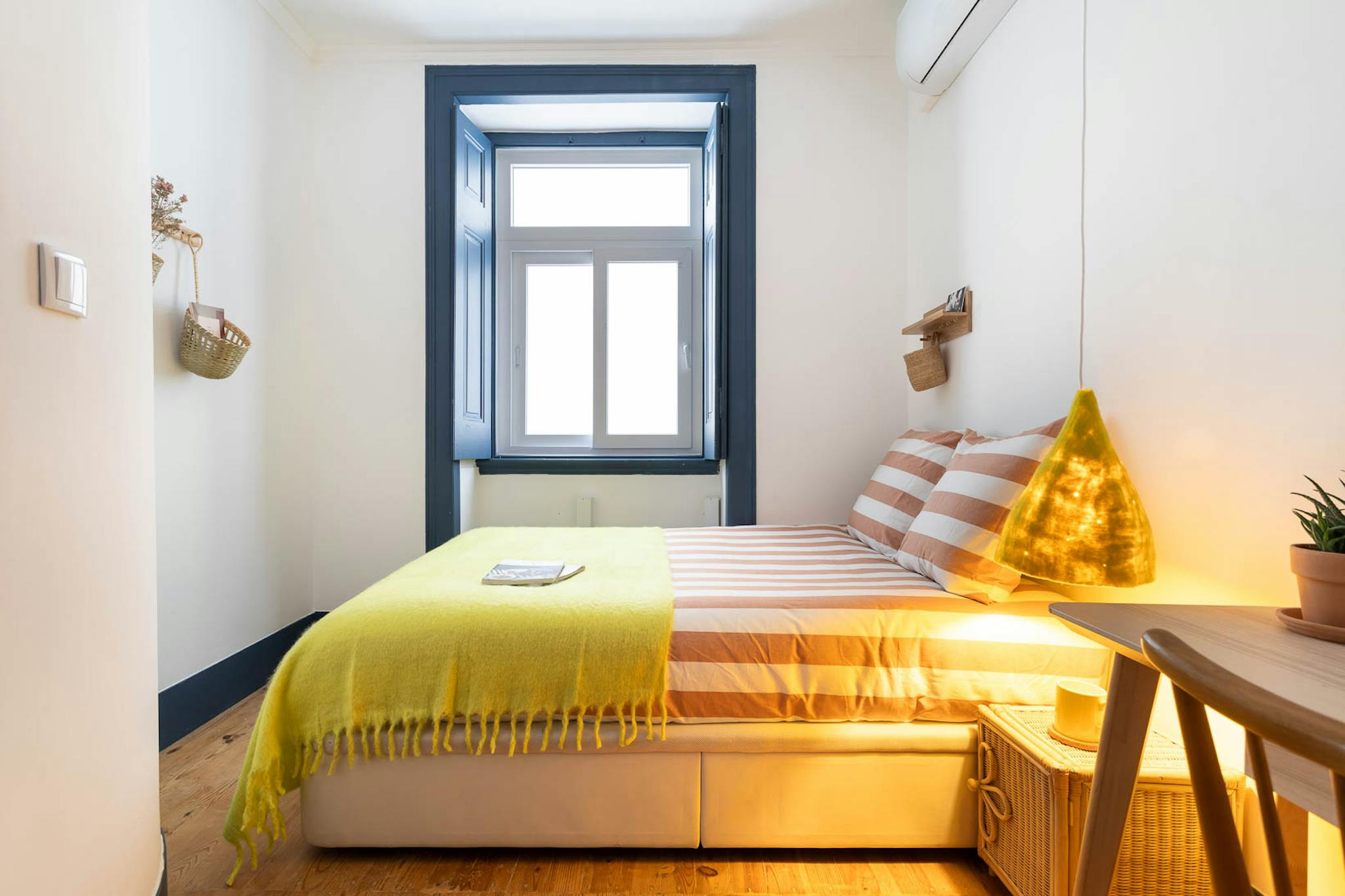  Private Room  -  Rua Álvaro Coutinho, Lisbon  - Gallery -  1