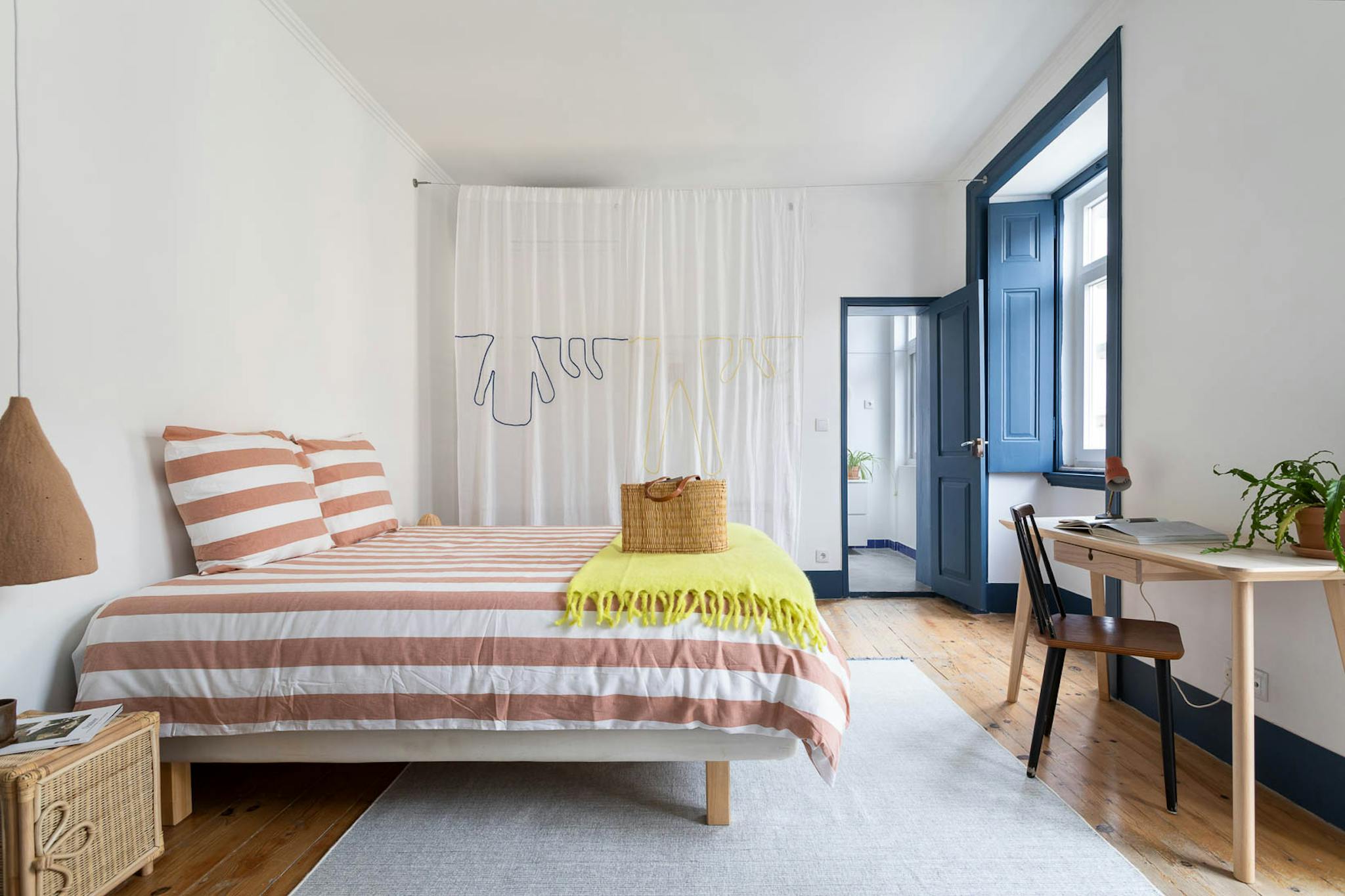  Private Room  -  Rua Álvaro Coutinho, Lisbon  - Gallery -  1