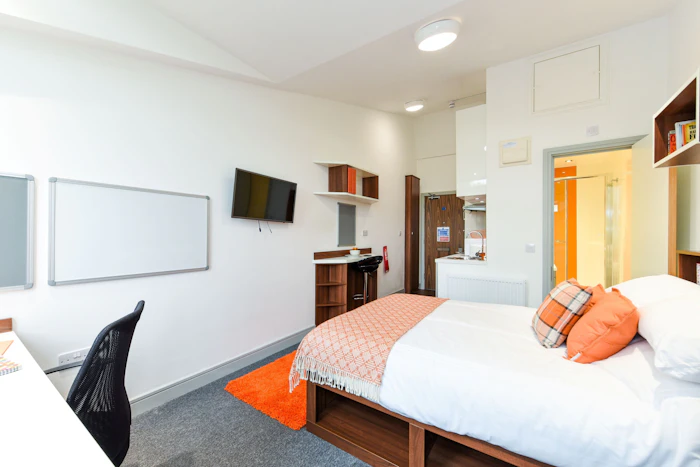  Studio Silver  -  Chapel Heights Roost  - Gallery -  2