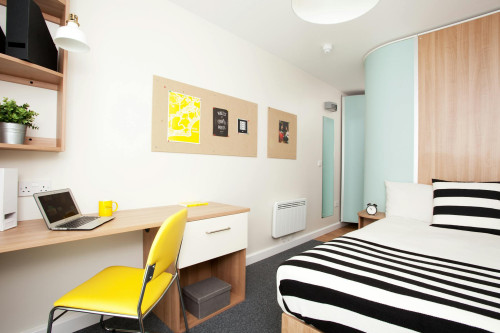 Crown Place, Reading
