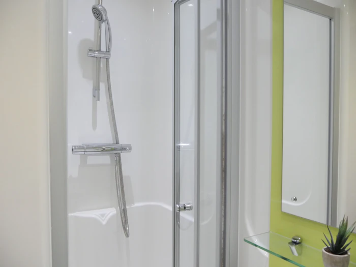  En-Suite Silver  -  Cornerhouse Roost  - Gallery -  2