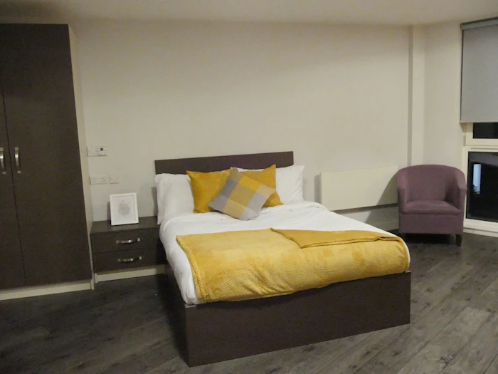 Studio Silver - Cornerhouse Roost - Gallery - 1