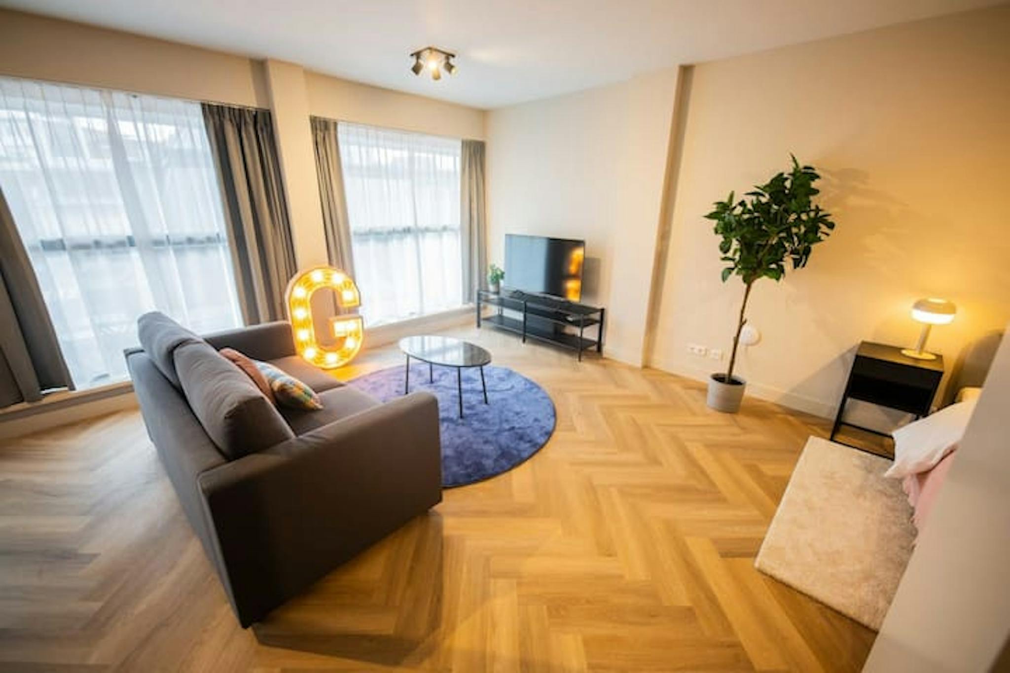 Entire Place - Kerkstraat, Hilversum - Gallery - 1