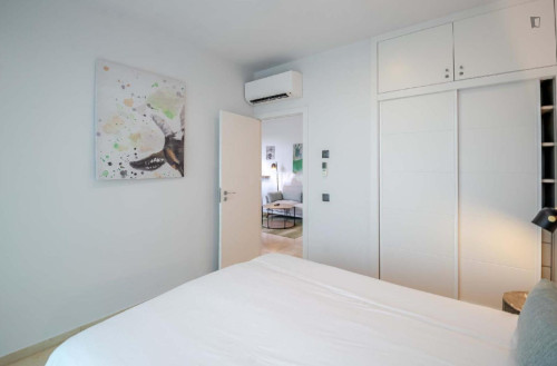 Modern 1 Bedroom House with garden in a Condominium Complex close to Estombar - Lagoa Train Station