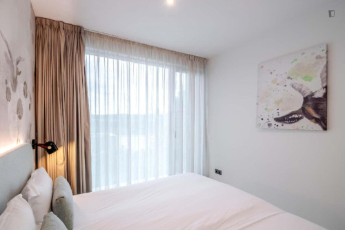 Modern 1 Bedroom House with garden in a Condominium Complex close to Estombar - Lagoa Train Station