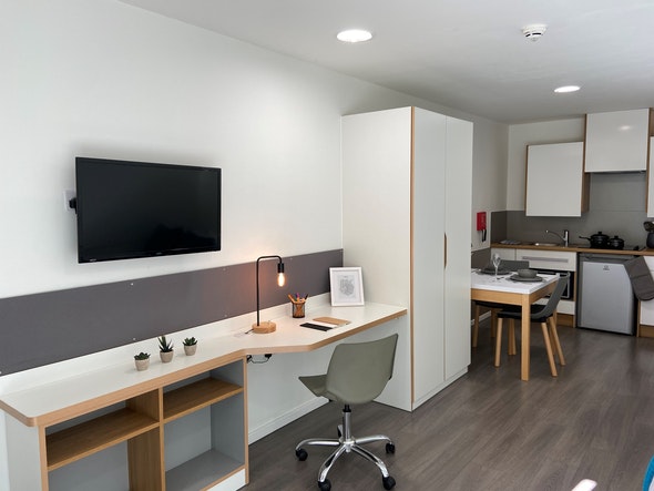  Courtyard Studio  -  Laycock Studios Roost  - Gallery -  3