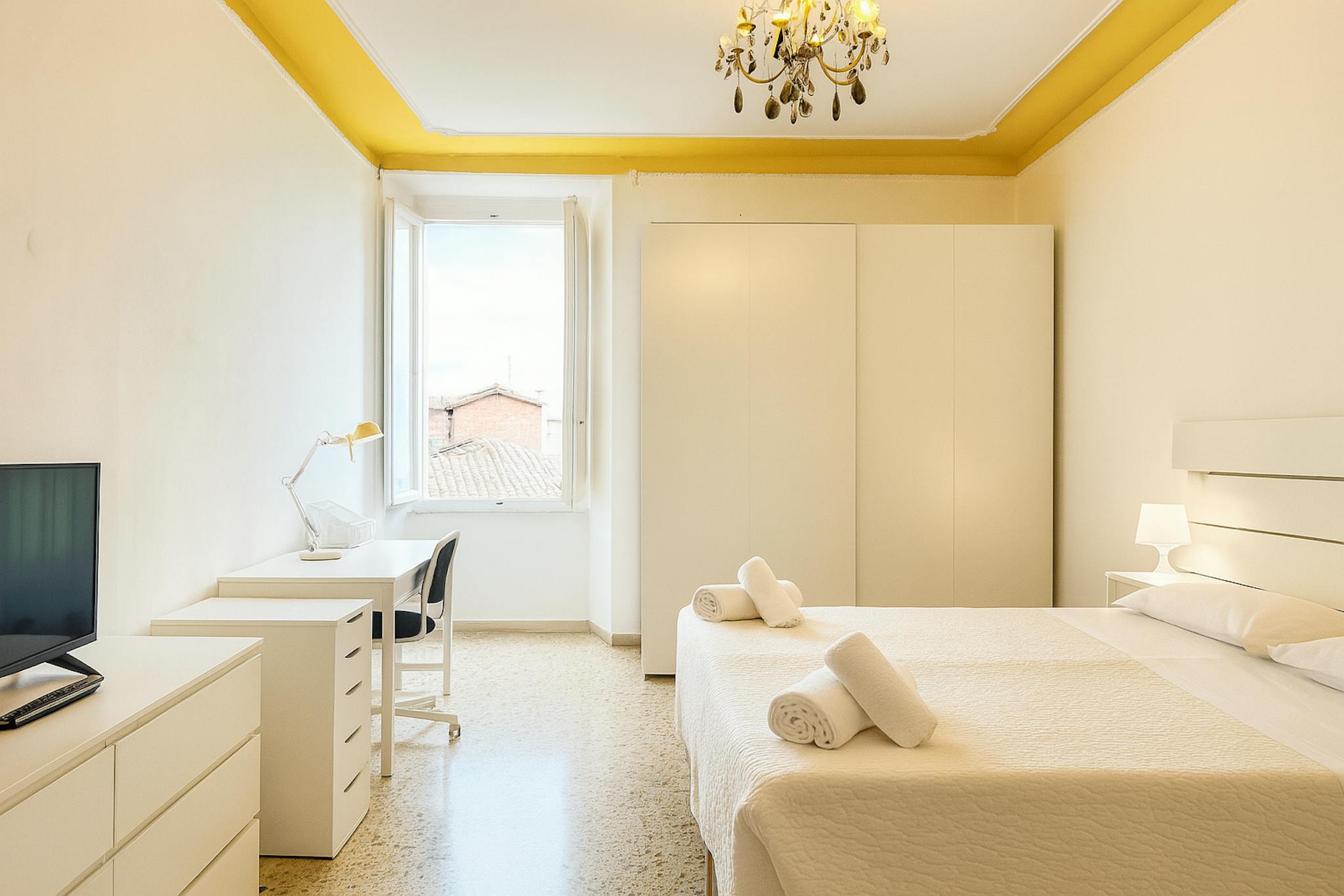 Shared Room - 1