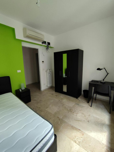 Via Ugo Bassi, Bologna