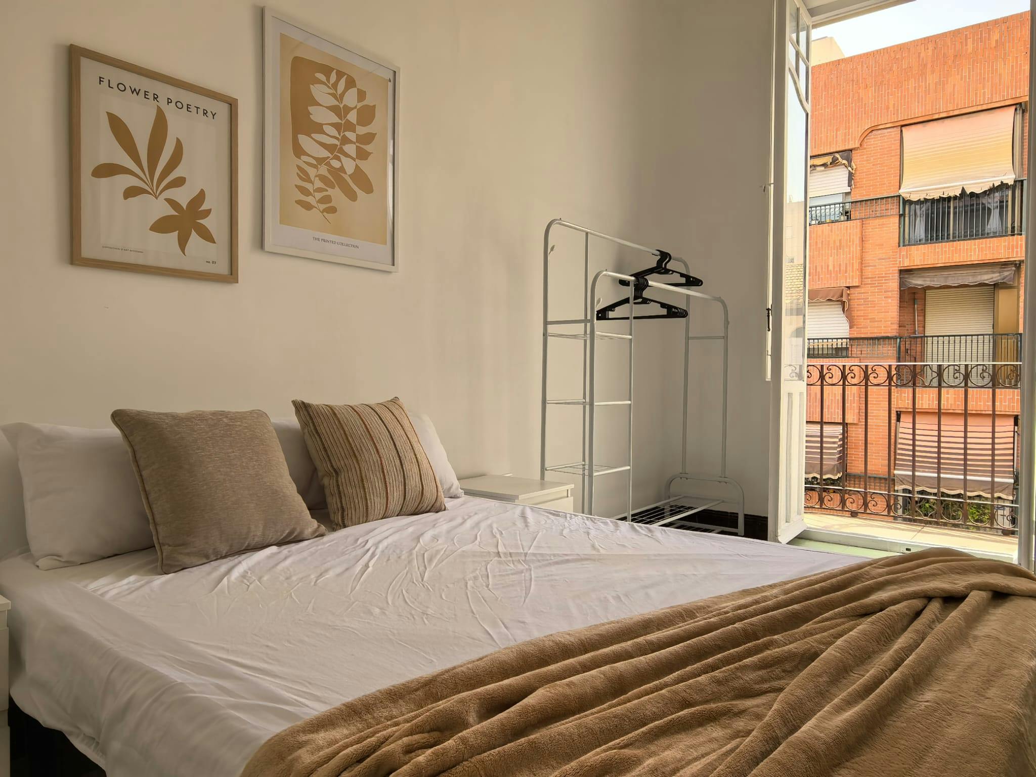  Private Room  -  Calle Segura, Alicante  - Gallery -  1