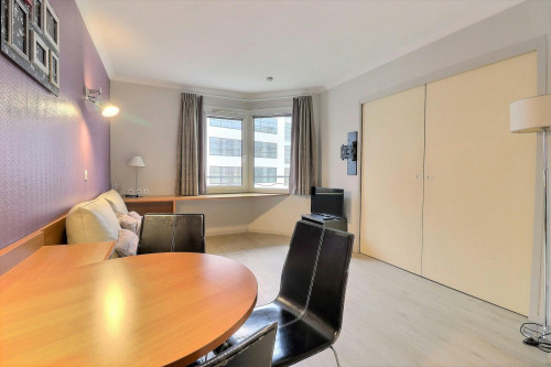 Rue Éliane Jeannin-Garreau, Issy-les-Moulineaux