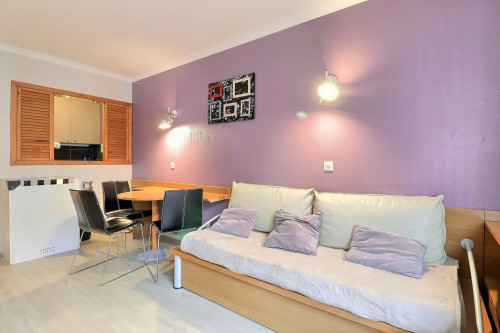 Rue Éliane Jeannin-Garreau, Issy-les-Moulineaux