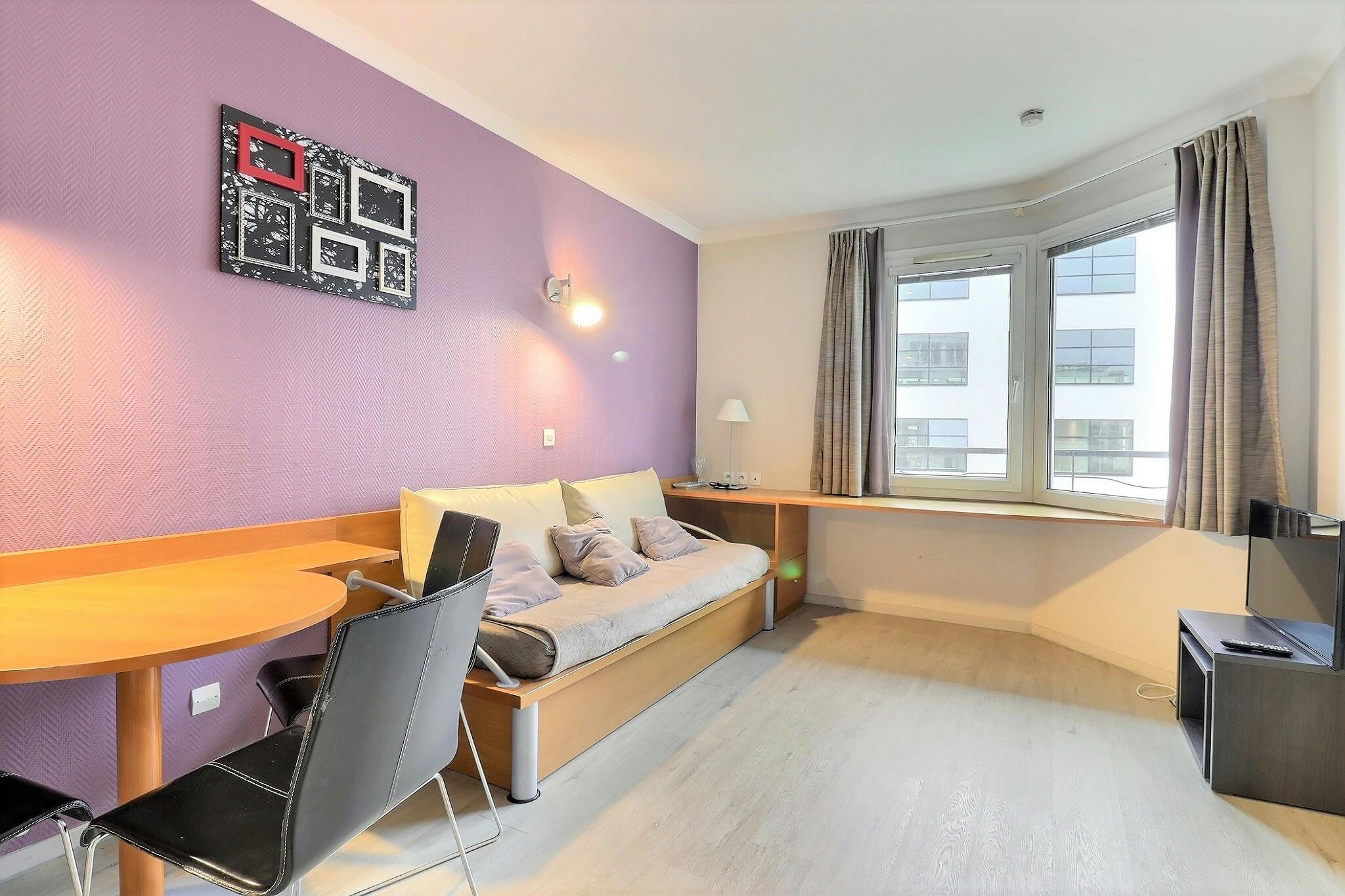 Entire Place - Rue Éliane Jeannin-Garreau, Issy-les-Moulineaux - Gallery - 1