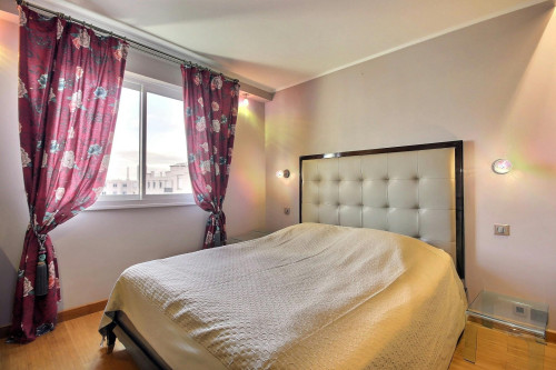 Rue Paul Vaillant Couturier, Levallois-Perret