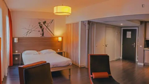 Modern studio in Saint-Étienne