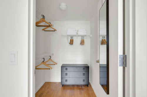 48th Avenue, Queens County, NY - Gallery - 10
