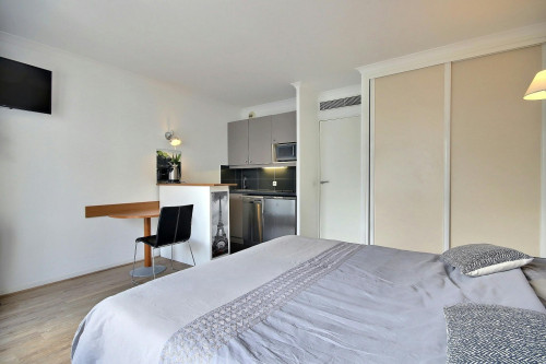 Rue Eliane Jeannin-Garreau, Issy-les-Moulineaux