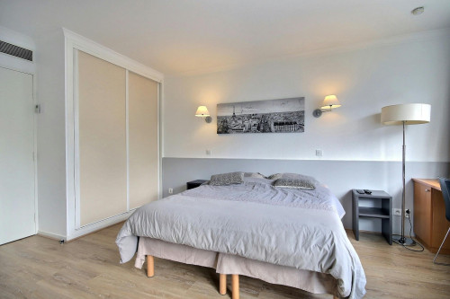 Rue Eliane Jeannin-Garreau, Issy-les-Moulineaux