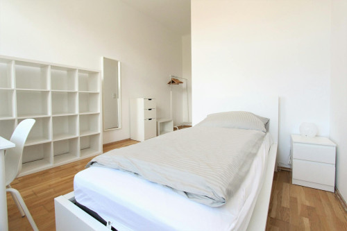 Lerchenfelder Gürtel, Vienna