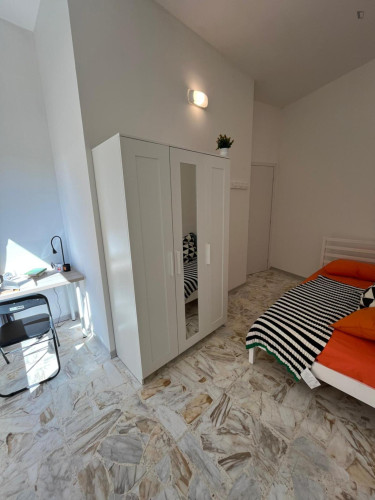 Neat single bedroom in Cagliari