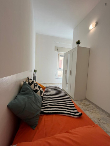 Neat single bedroom in Cagliari