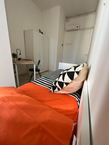 Cool single bedroom in Cagliari