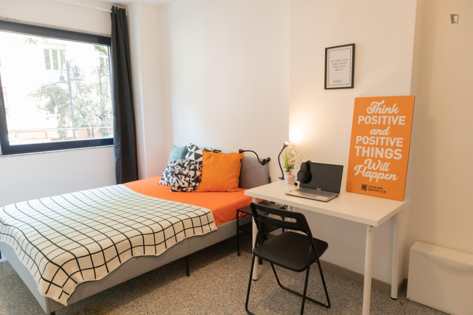  Pleasant Single Bedroom In The Center Of Cagliari  -  Pleasant single bedroom in the center of cagliari  - Gallery -  1