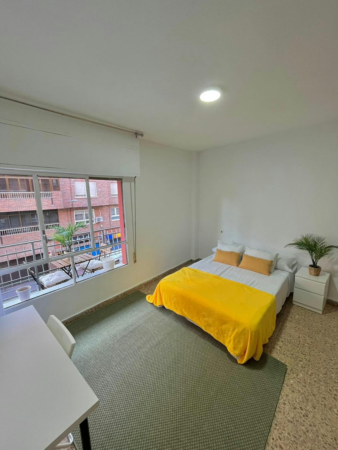 Private Room - Calle Bolos, Murcia - Gallery - 1