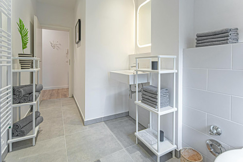 Reisholzer Straße, Düsseldorf - Gallery - 15