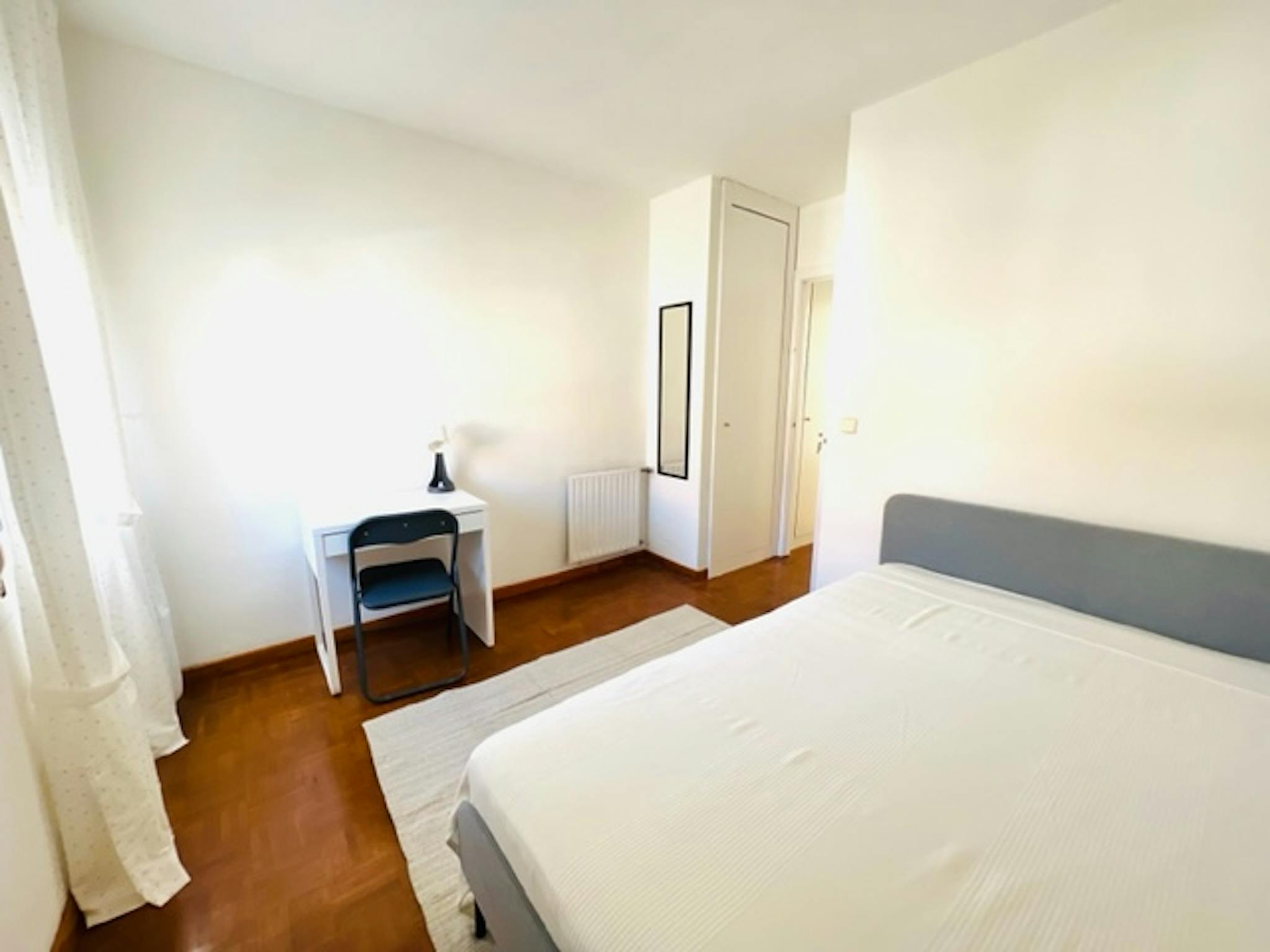Private Room - Calle Gonzalo Torrente Ballester, Alcalá de Henares - Gallery - 1