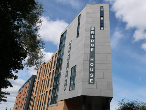 Bridge House  - Gallery -  3