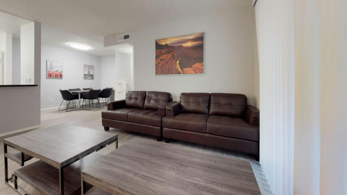 N Hollywood Way, Burbank, CA - Gallery - 11