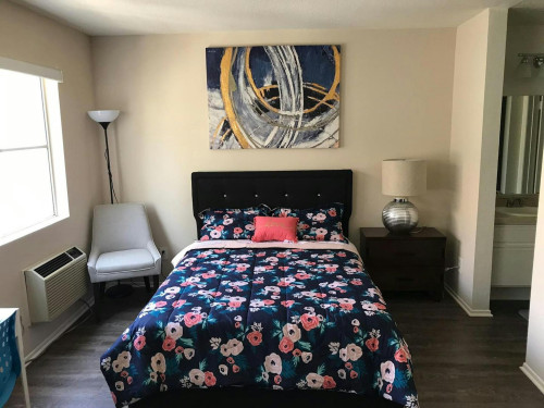 N Hollywood Way, Burbank, CA - Gallery - 12