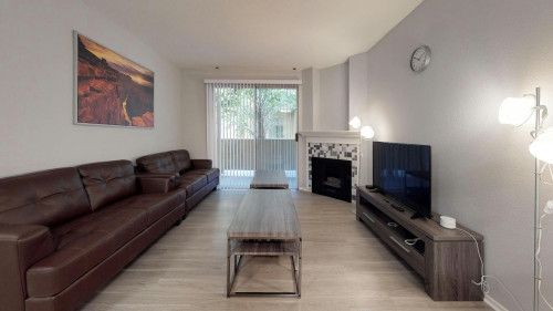 N Hollywood Way, Burbank, CA - Gallery - 18
