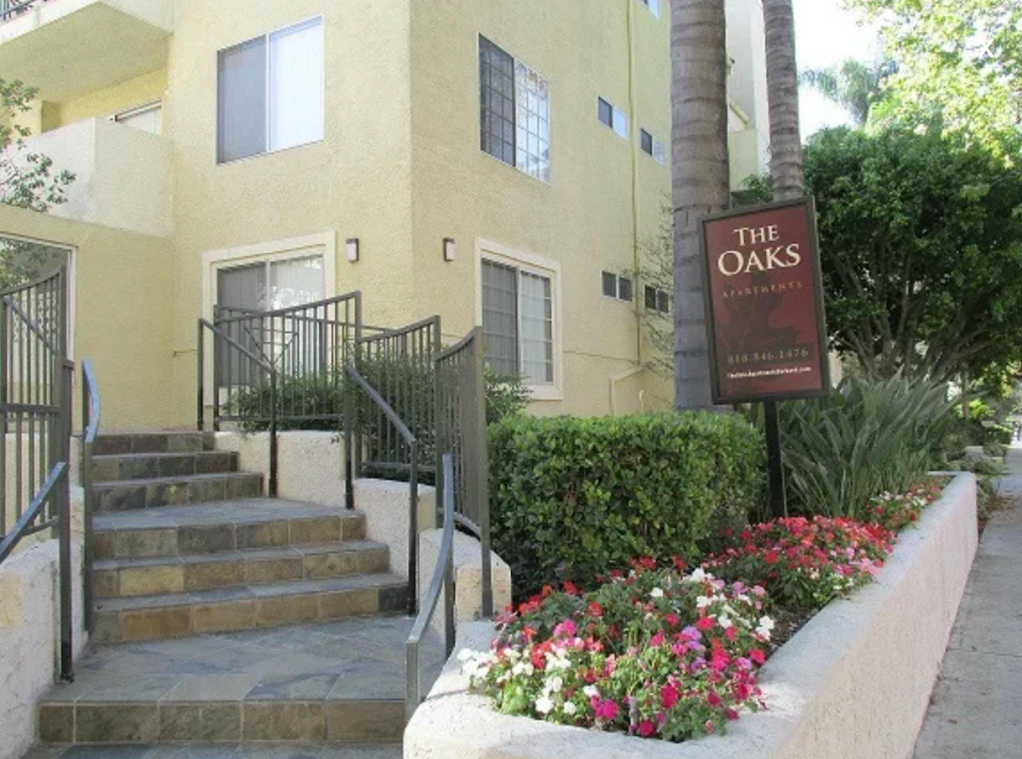 Private Room - North Screenland Drive, Burbank, CA - Gallery - 1