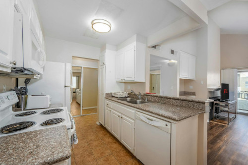 North Valley Street, Burbank, CA - Gallery - 7