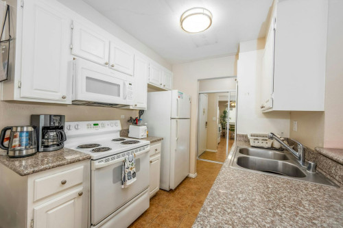 North Valley Street, Burbank, CA - Gallery - 9