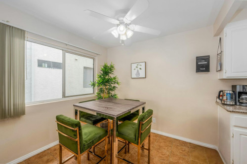 North Valley Street, Burbank, CA - Gallery - 10
