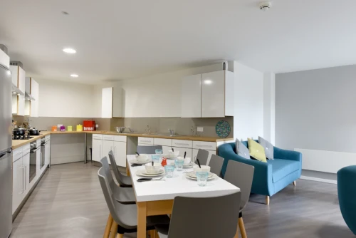  En-Suite - Bronze  -  Dobbie’s Point  - Gallery -  1